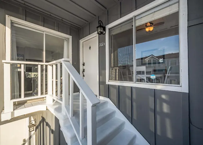 1 Bedroom Apartment In The Back Of Our Oceanfront Home