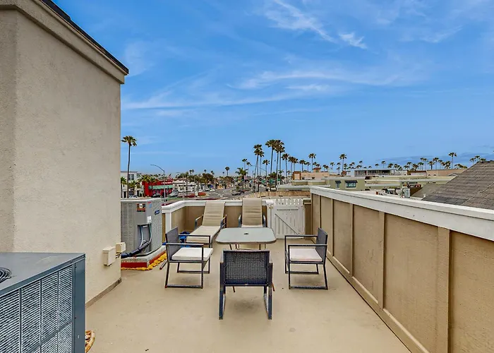 Great Balboa Penninsula Home II